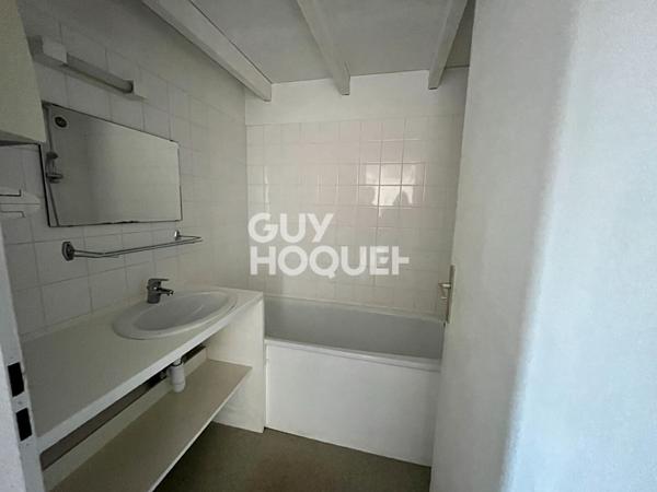 APPARTEMENT À LOUER DE 2 PIÈCES DE 59,00 M²