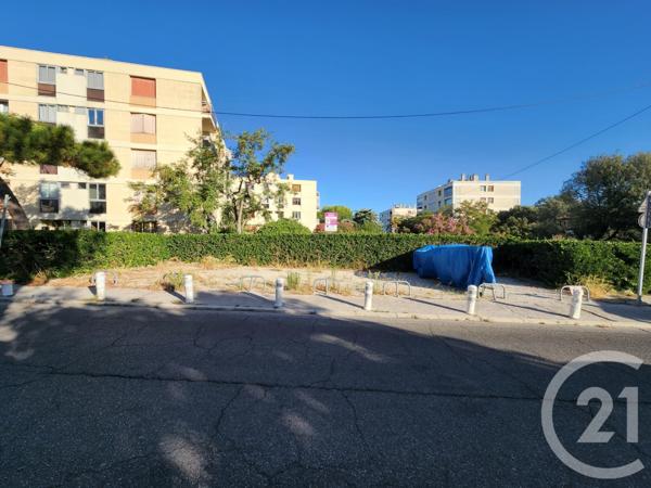 Parking à vendre  14 m2 MARSEILLE - 13008