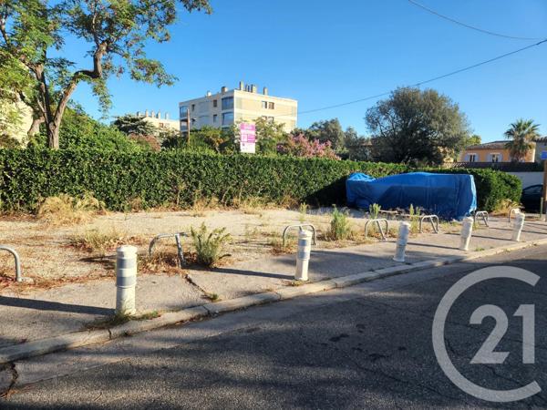 Parking à vendre  14 m2 MARSEILLE - 13008
