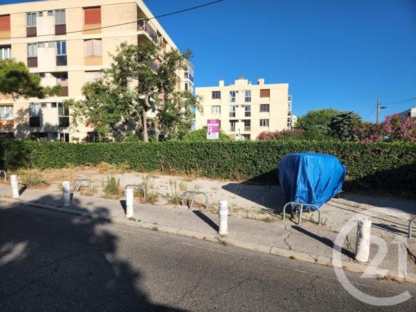 Parking à vendre  14 m2 MARSEILLE - 13008