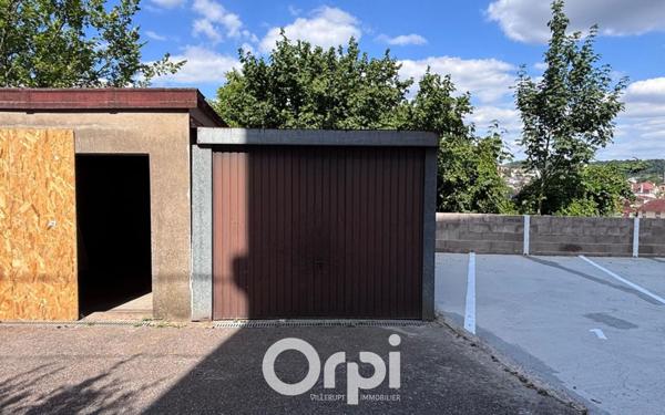 Stationnement à louer    Knutange