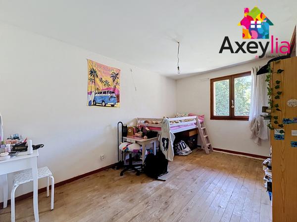 A VENDRE – SECTEUR TARARE / BALBIGNY – ANCIEN CORPS DE FERME + PRÈS DE 17 000 M² DE TERRAIN