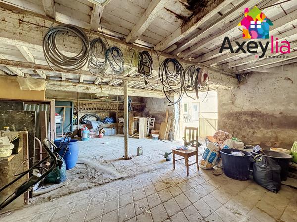 A VENDRE – SECTEUR TARARE / BALBIGNY – ANCIEN CORPS DE FERME + PRÈS DE 17 000 M² DE TERRAIN