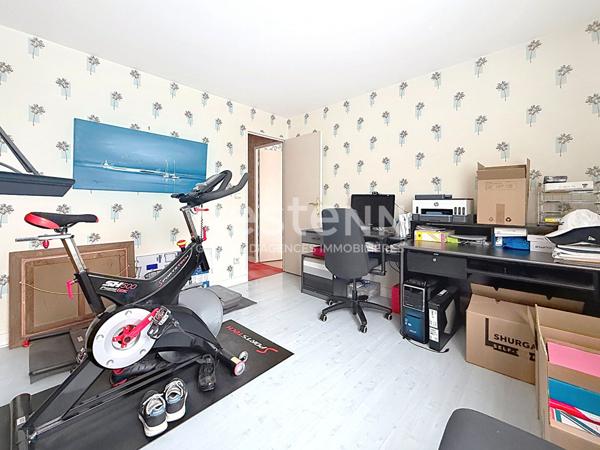 Maison Montigny Le Bretonneux 6 pièce(s) 4 chambres - 136 m2 / 161m² Utiles