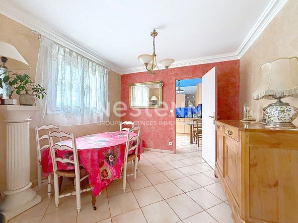 Maison Montigny Le Bretonneux 6 pièce(s) 4 chambres - 136 m2 / 161m² Utiles