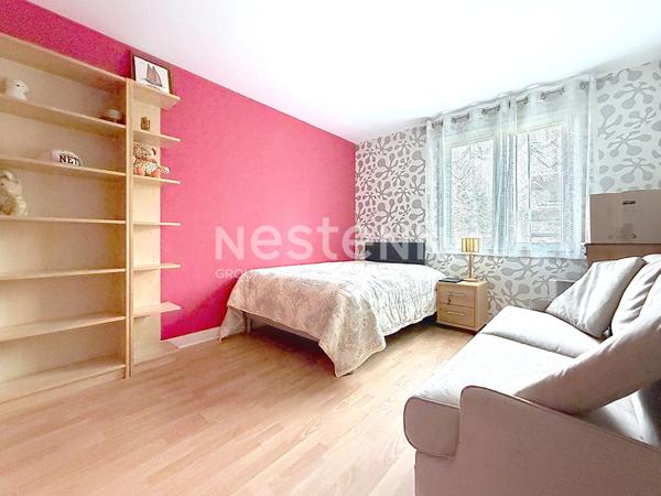 Maison Montigny Le Bretonneux 6 pièce(s) 4 chambres - 136 m2 / 161m² Utiles