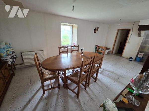 MARCILLE-LA-VILLE - en campagne, maison en pierres avec dépendances et terrain à finir de rénov...