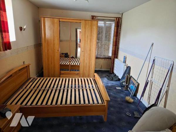 MARCILLE-LA-VILLE - en campagne, maison en pierres avec dépendances et terrain à finir de rénov...