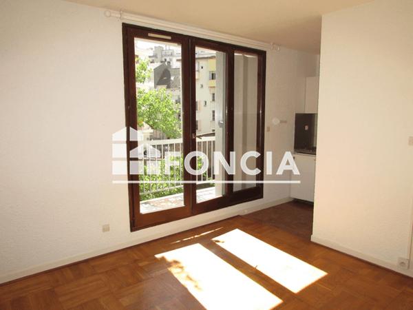 Location Studio 16.84 m² - 9 RUE DE L'AIGLE Grenoble 38100