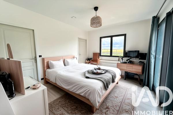 Maison à vendre 4 pièces 148 m² Saint-Lyé-la-Forêt