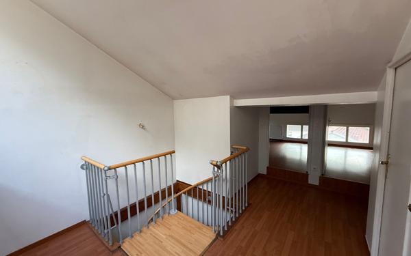 Appartement à vendre    5 pièces • 100 m2 Vienne