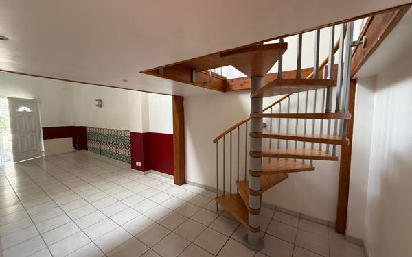 Appartement à vendre    5 pièces • 100 m2 Vienne