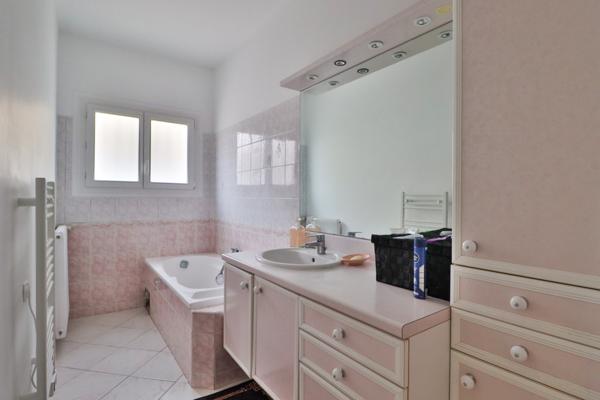 Appartement 4 pièces - 98 m² Exclusivité efficity