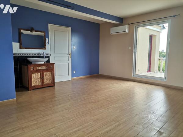 GEVEZE - Ancien manoir rénové, 203 m² hab. avec dépendances et terrain de 1637m² env.