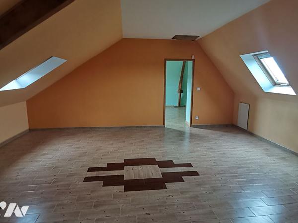 GEVEZE - Ancien manoir rénové, 203 m² hab. avec dépendances et terrain de 1637m² env.