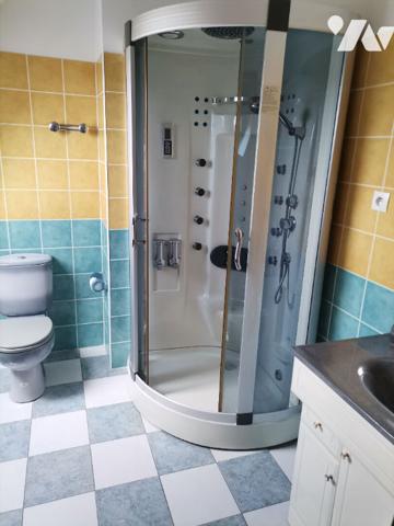 GEVEZE - Ancien manoir rénové, 203 m² hab. avec dépendances et terrain de 1637m² env.