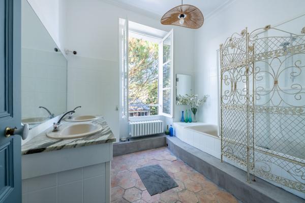 Maison bourgeoise de 200 m² habitables dans le centre historique d’Étampes