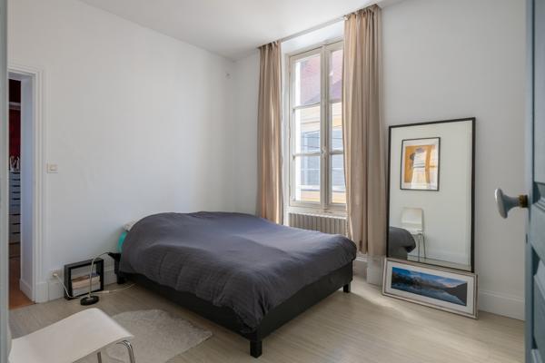 Maison bourgeoise de 200 m² habitables dans le centre historique d’Étampes