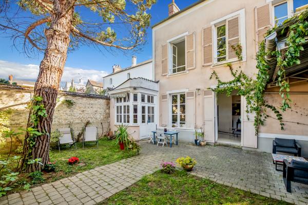 Maison bourgeoise de 200 m² habitables dans le centre historique d’Étampes
