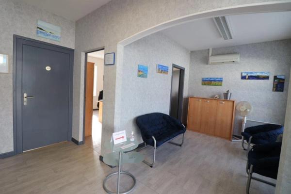 Local/bureau à louer PORT DES BARQUES (17)