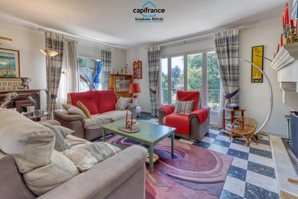 Maison à vendre 7 pièces de 183 m2 habitables sur un terrain de 10655m2