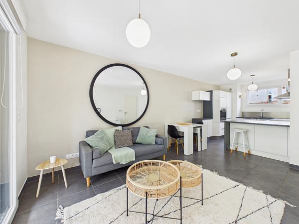 RARE-Superbe appartement avec jardin et garage