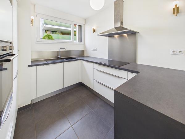 RARE-Superbe appartement avec jardin et garage