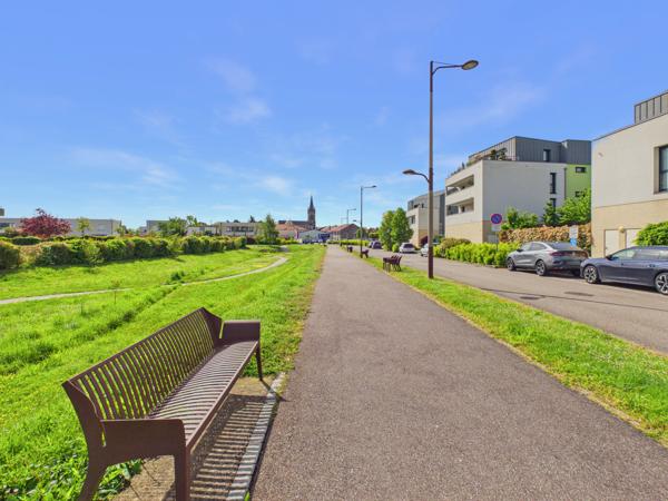 RARE-Superbe appartement avec jardin et garage