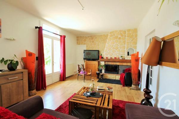 Appartement F5 à vendre  5 pièces - 118,68 m 2   RUMILLY  - 74
