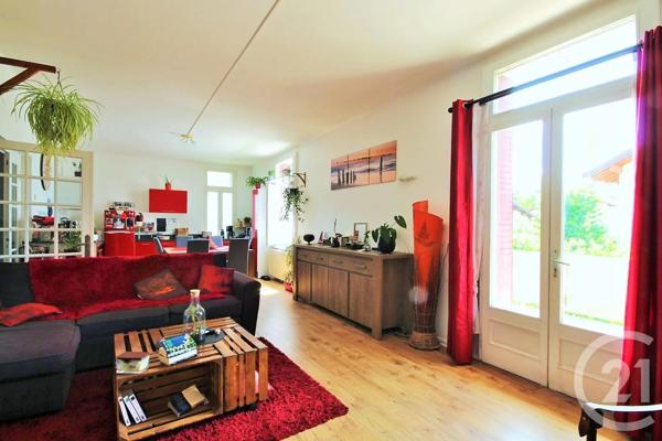 Appartement F5 à vendre  5 pièces - 118,68 m 2   RUMILLY  - 74