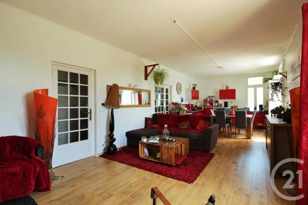 Appartement F5 à vendre  5 pièces - 118,68 m 2   RUMILLY  - 74
