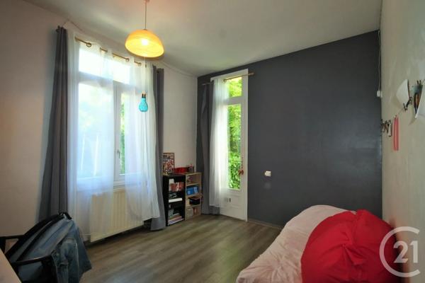 Appartement F5 à vendre  5 pièces - 118,68 m 2   RUMILLY  - 74