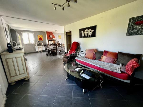 Maison à rénover au calme avec piscine - 24700 Montpon Ménesterol