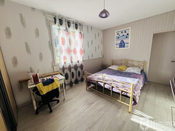 Maison à rénover au calme avec piscine - 24700 Montpon Ménesterol