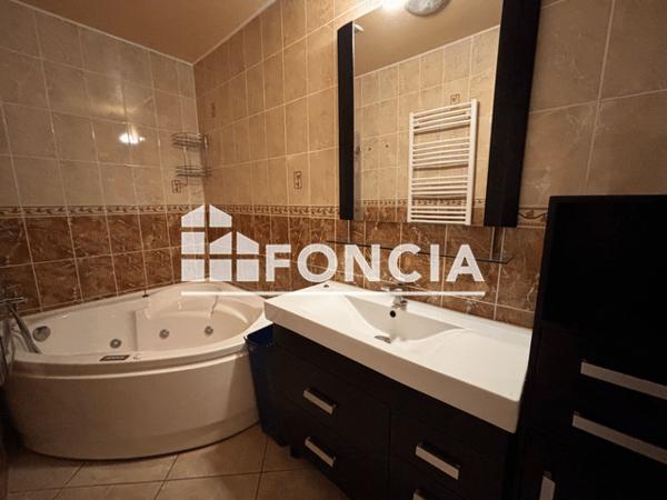 Location Appartement meublé 4 pièces 107.7 m² - 11 LOTISSEMENTS LA FERME DU PLAN Froges 38190