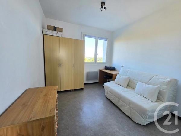 Appartement F3 à vendre  3 pièces - 68 m 2   MARSEILLE  - 13009