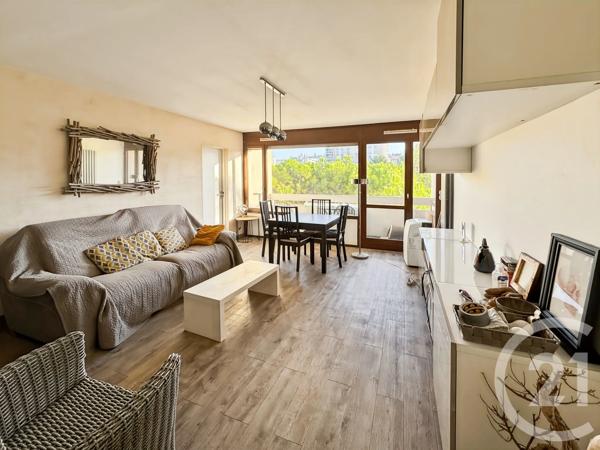 Appartement F3 à vendre  3 pièces - 68 m 2   MARSEILLE  - 13009