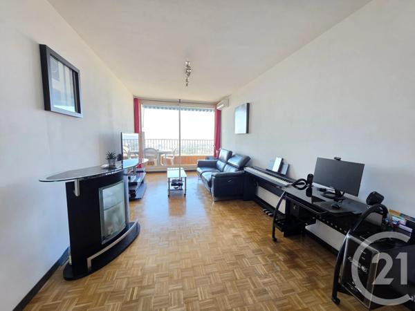 Appartement F3 à vendre  3 pièces - 68 m 2   MARSEILLE  - 13009