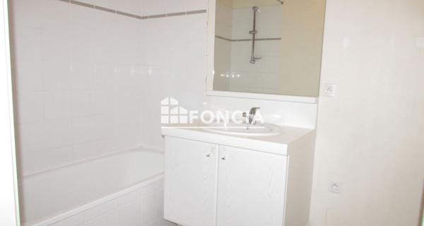 Location Appartement 3 pièces 65.76 m² - Grenoble 38000