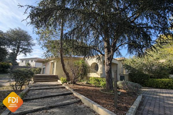 CASTELNAU-LE-LEZ - VILLA F5 205m2 + F2