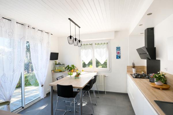 Maison - 6 pièces - 140 m²