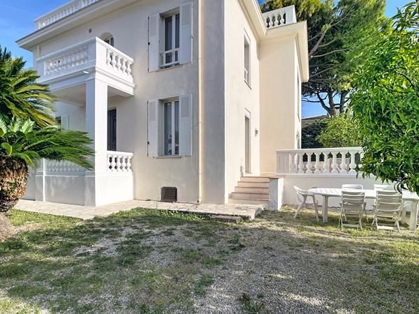 Maison de Prestige à Vendre à Antibes