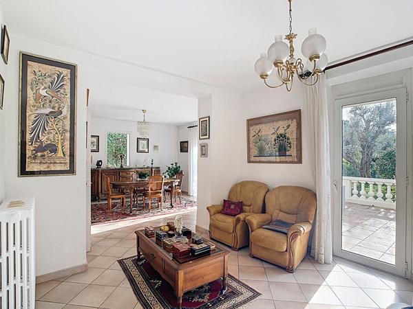 Maison de Prestige à Vendre à Antibes