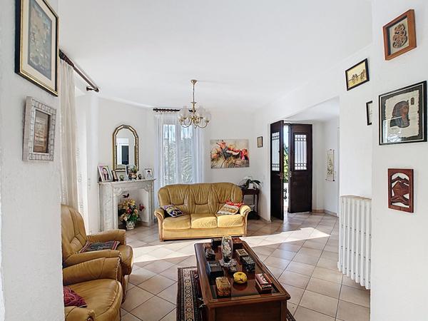 Maison de Prestige à Vendre à Antibes