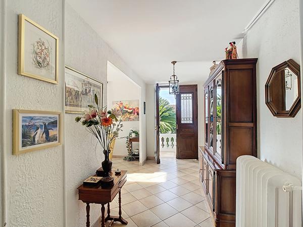 Maison de Prestige à Vendre à Antibes