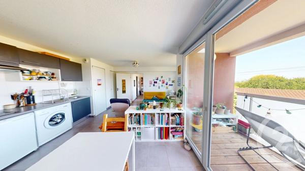 Appartement T2 à vendre  2 pièces - 40 m 2   COLOMIERS  - 31