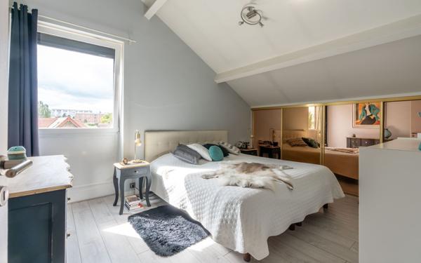 Maison à vendre    4 pièces • 140,21 m2 Joinville-le-Pont