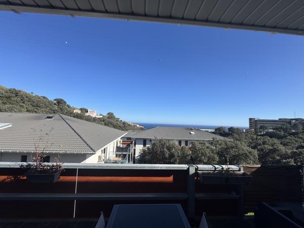 Appartement
         3 pièces
        - 70 m² 250 000 € *