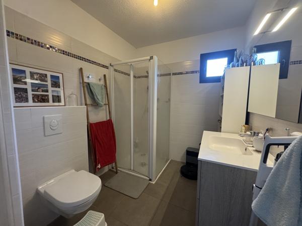 Appartement
         3 pièces
        - 70 m² 250 000 € *