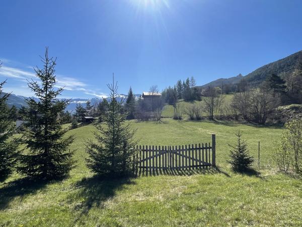 Les Thuiles (04400) Ancienne ferme en pierre transformée en maison/villa